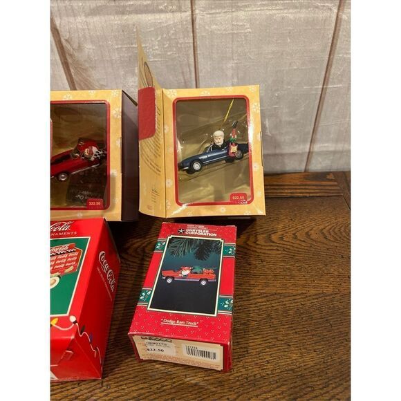 Lot of 4 vintage Enesco Ornaments - Picture 3 of 4